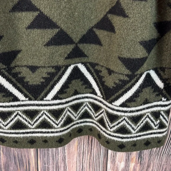 Frye Olive and Black Patterned Cardigan - Picture 10 of 11
